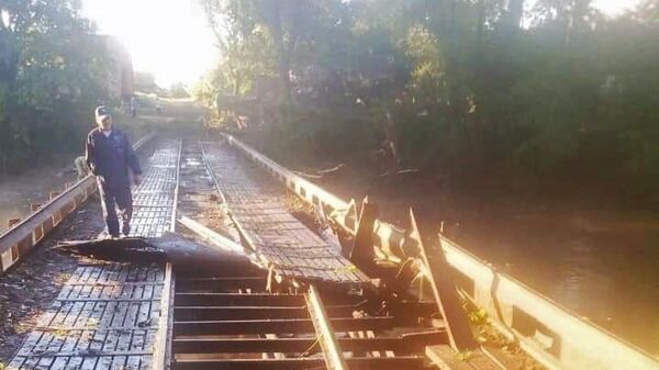 Разрушенная железная дорога в поселке Теткино Курской области в результате утреннего обстрела со стороны украинских военных