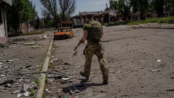 Украинский военнослужащий в Донецкой области