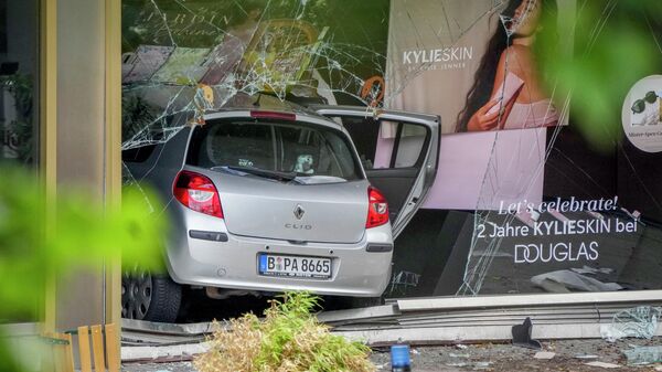 Автомобиль, сбивший группу людей в Берлине