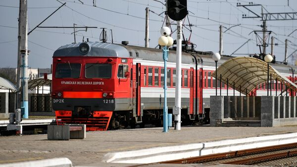 Поезд Крымской железной дороги