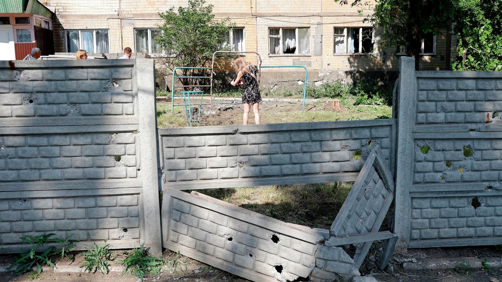 Здание детского сада, поврежденного в результате обстрела ВСУ Донецка - РИА Новости, 1920, 04.07.2023