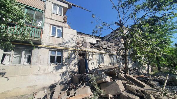 Последствия обстрела в ЛНР со стороны украинских войск
