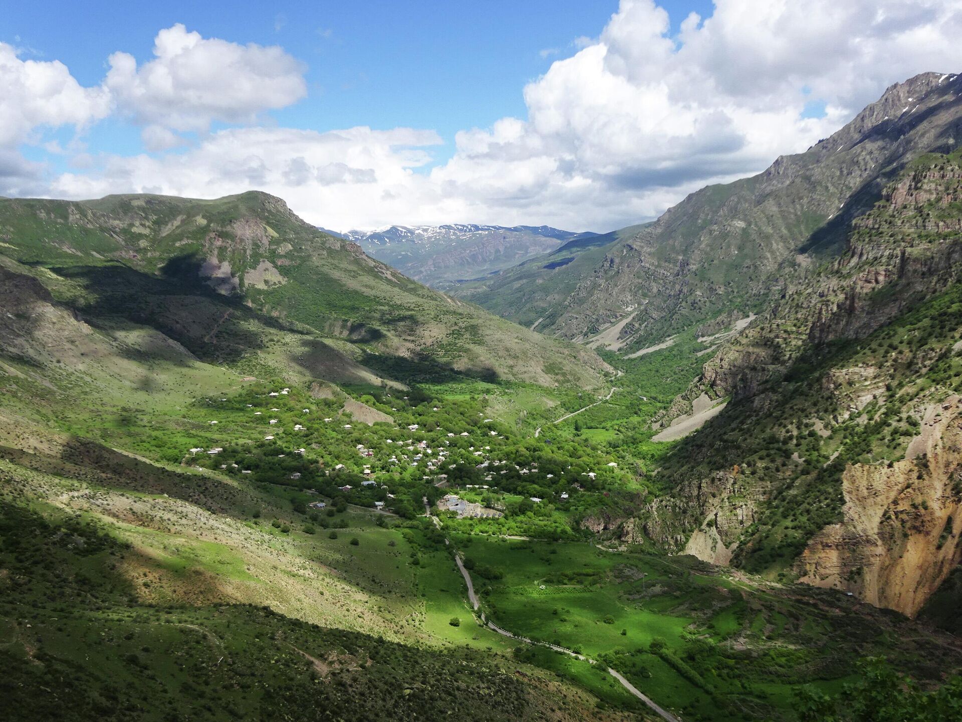 Вид на село Ехегис из Смбатаберда