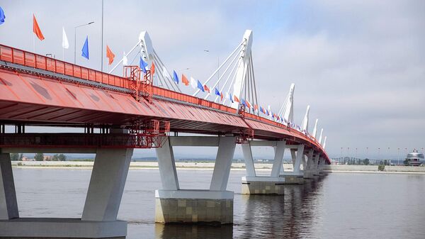 Автомобильный мост через Амур между Благовещенском и китайским Хэйхэ. 10 июня 2022
