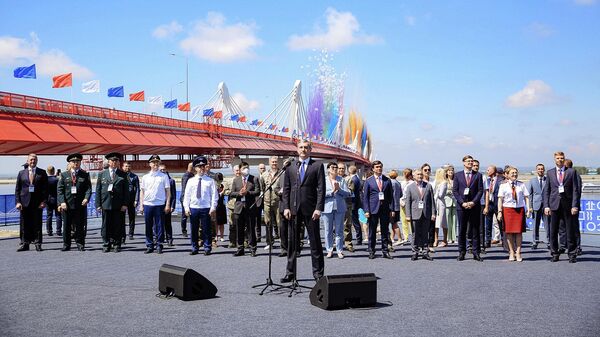 Губернатор Амурской области Василий Орлов на церемонии открытия автомобильного моста через Амур между Благовещенском и китайским Хэйхэ. 10 июня 2022