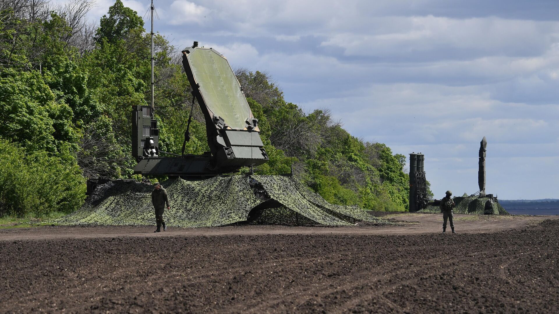 Зенитно-ракетная система С-300В4 в зоне проведения специальной военной операции на Украине - РИА Новости, 1920, 15.08.2022