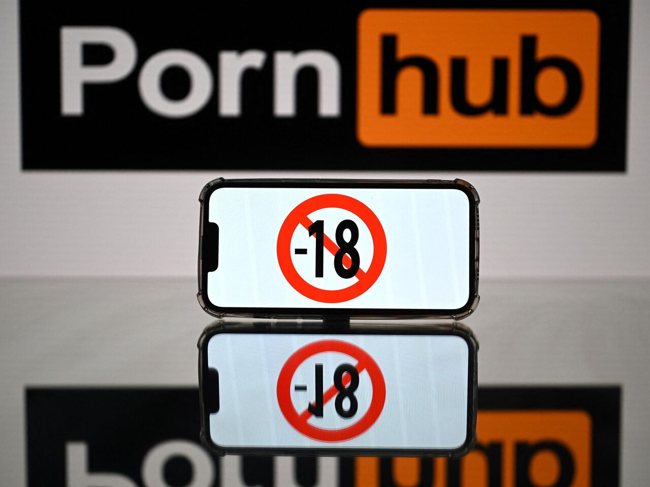 PornHub уволил единственного сотрудника в России - РИА Новости, 10.06.2022