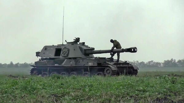 Самоходная артиллерийская установка Акация, из которой российские артиллеристы ведут огонь по позициям ВСУ. Скриншот видео