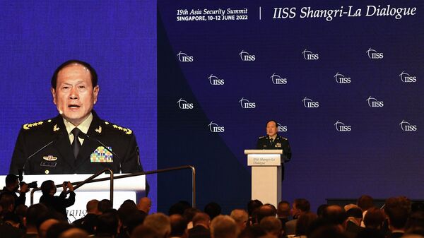 Министр обороны Китая Вэй Фэнхэ выступает на саммите Диалог Шангри-Ла в Сингапуре