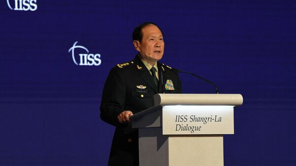 Министр обороны Китая Вэй Фэнхэ выступает на саммите Диалог Шангри-Ла в Сингапуре