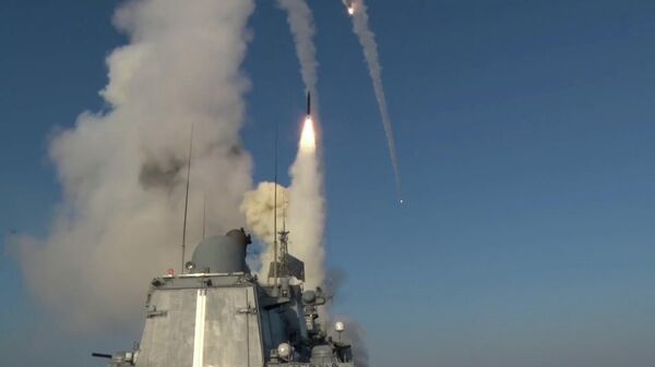 Запуск крылатых ракет Калибр по объектам ВСУ. Видео Минобороны РФ