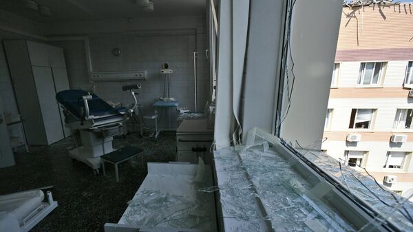 Родильное отделение Донецкого республиканского центра охраны материнства и детства, пострадавшего в результате попадания снаряда ВСУ в крышу здания