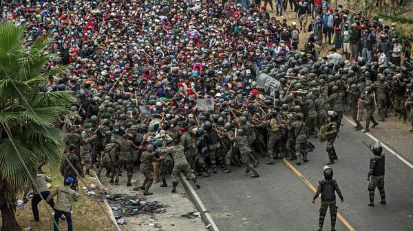 Эстебан Биба Стена щитов. Гватемала. Главные новости, Одиночная фотография 