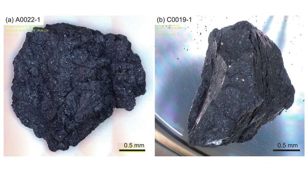 Особенности частиц грунта астероида Рюгу под оптическим микроскопом: черная матовая поверхность, сильная трещиноватость