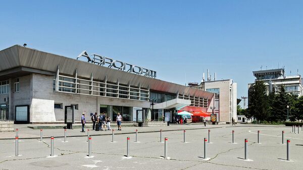 Аэропорт во Владикавказе закрыли на ремонт после удара молнии