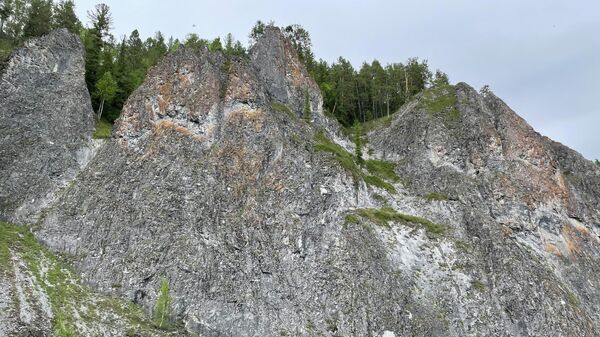 Скалы в Шорском национальном парке