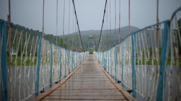 Навесной мост в Усть-Кабырзе