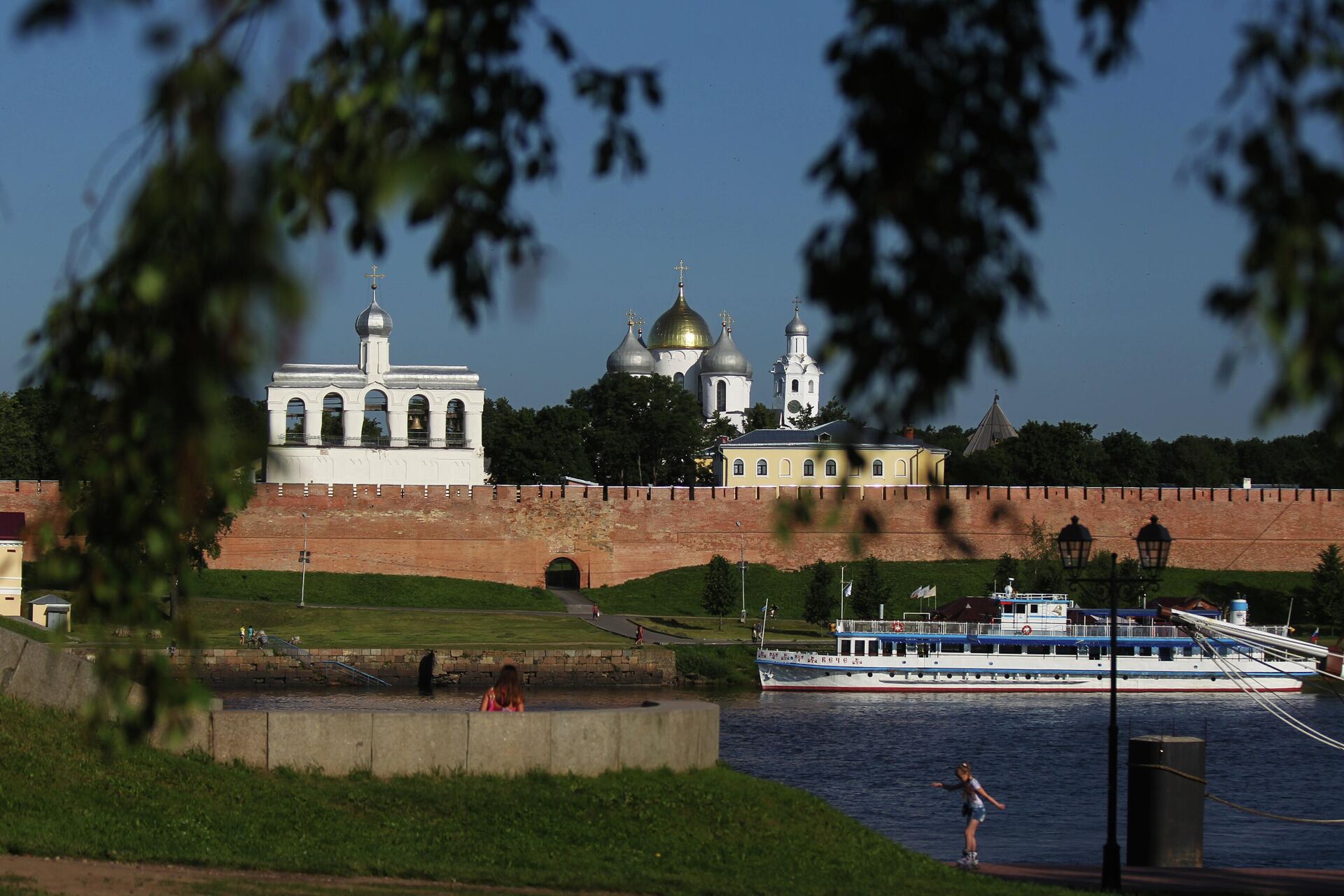 Новгородский кремль и Софийский собор в Великом Новгороде - РИА Новости, 1920, 28.07.2022