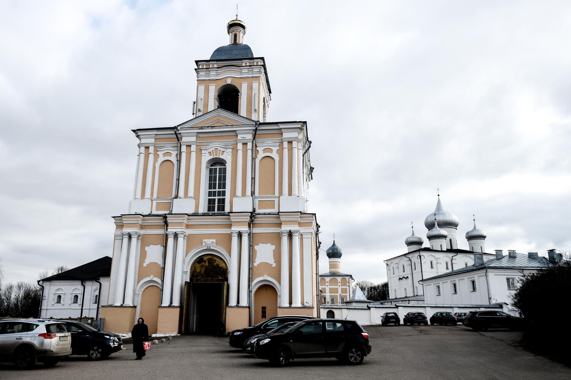 Колокольня Варлаамо-Хутынского Спасо-Преображенского монастыря в Новгородском районе - РИА Новости, 1920, 15.06.2022