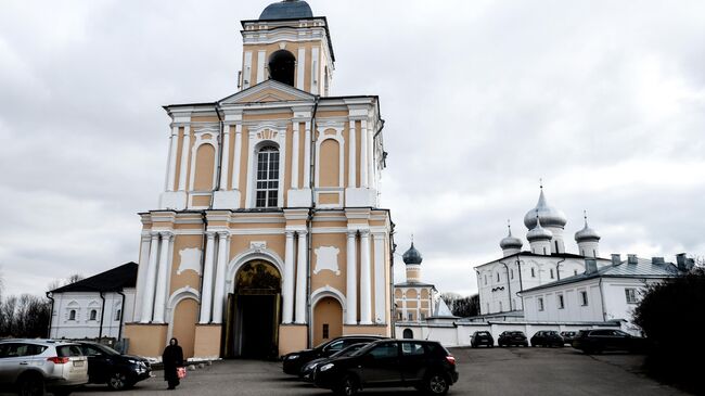 Колокольня Варлаамо-Хутынского Спасо-Преображенского монастыря в Новгородском районе