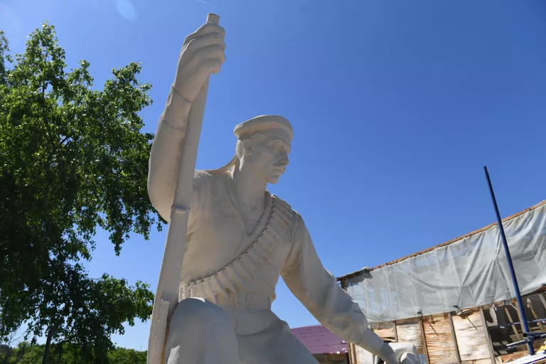 Восстановлены утраченные скульптуры павильона Радиоэлектроника и связь на ВДНХ Восстановлены утраченные скульптуры павильона Радиоэлектроника и связь на ВДНХ
