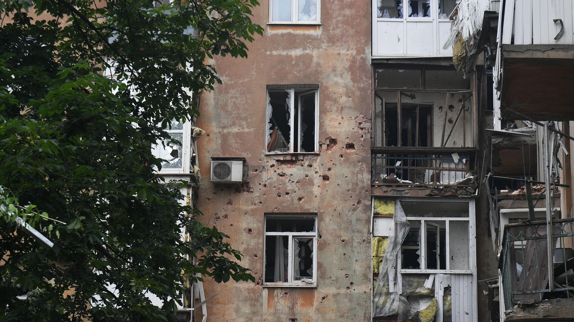 Снаряд ВС Украины, попавший в ДНР, запечатлен на видео