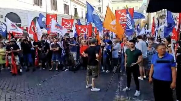 Манифестация в Риме против политики правительства Италии на фоне украинского кризиса