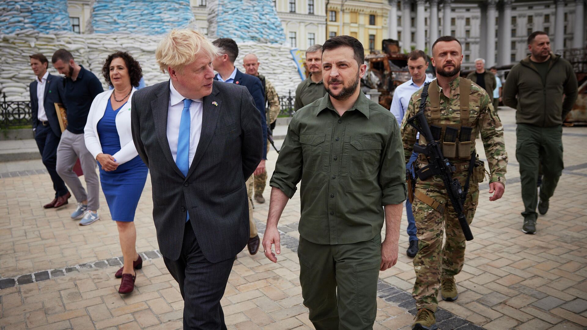 Премьер-министр Великобритании Борис Джонсон и президент Украины Владимир Зеленский во время встречи в Киеве - РИА Новости, 1920, 27.06.2022