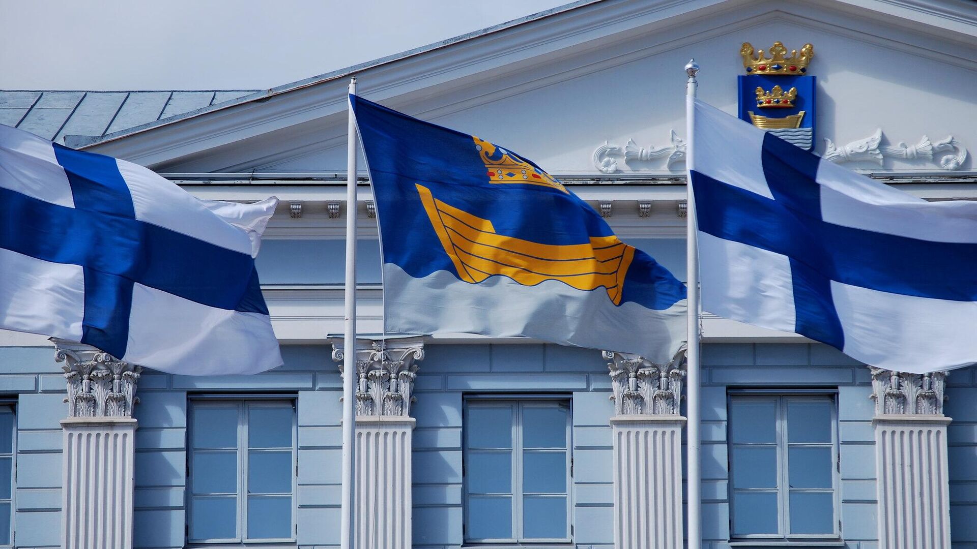 Флаги Финляндии и Хельсинки - РИА Новости, 1920, 12.07.2022