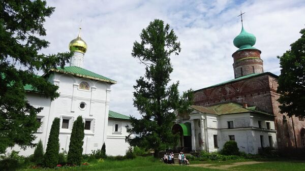 Борисоглебский монастырь, Благовещенская церковь и собор Бориса и Глеба