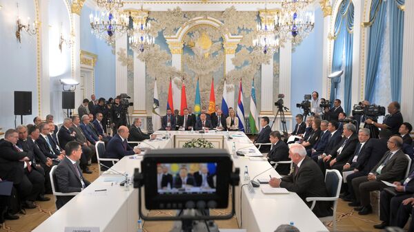 Председатель правительства РФ Михаил Мишустин принимает участие в заседании глав делегаций государств стран ЕАЭС в Минске