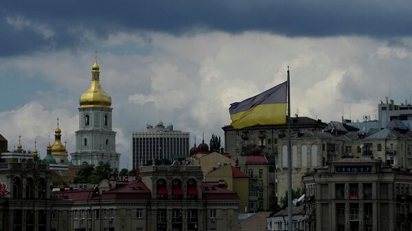 Украинский флаг в Киеве. Архивное фото