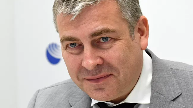 Председатель совета директоров ГК Промомед Петр Белый во время интервью на стенде РИА Новости