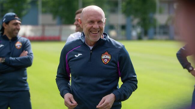 Главный тренер ПФК ЦСКА Владимир Федотов