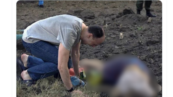 Пост в Twitter Верховной Рады об обстреле Донецка (тело погибшей на кадре скрыто редакцией)