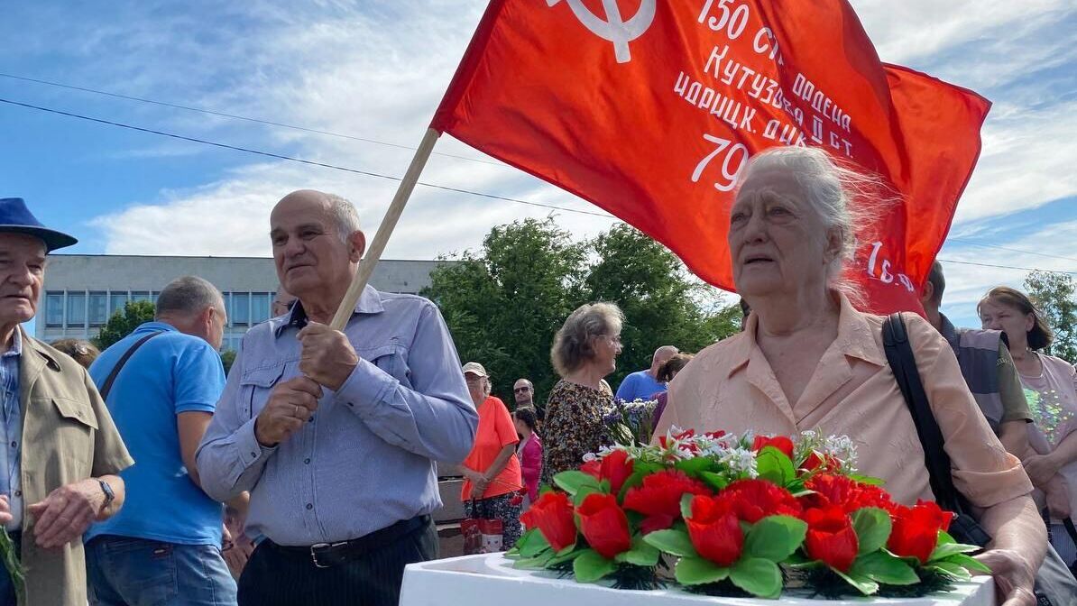 Церемония возложения цветов к Вечному огню в День памяти и скорби в Парке Славы в Херсоне - РИА Новости, 1920, 22.06.2022