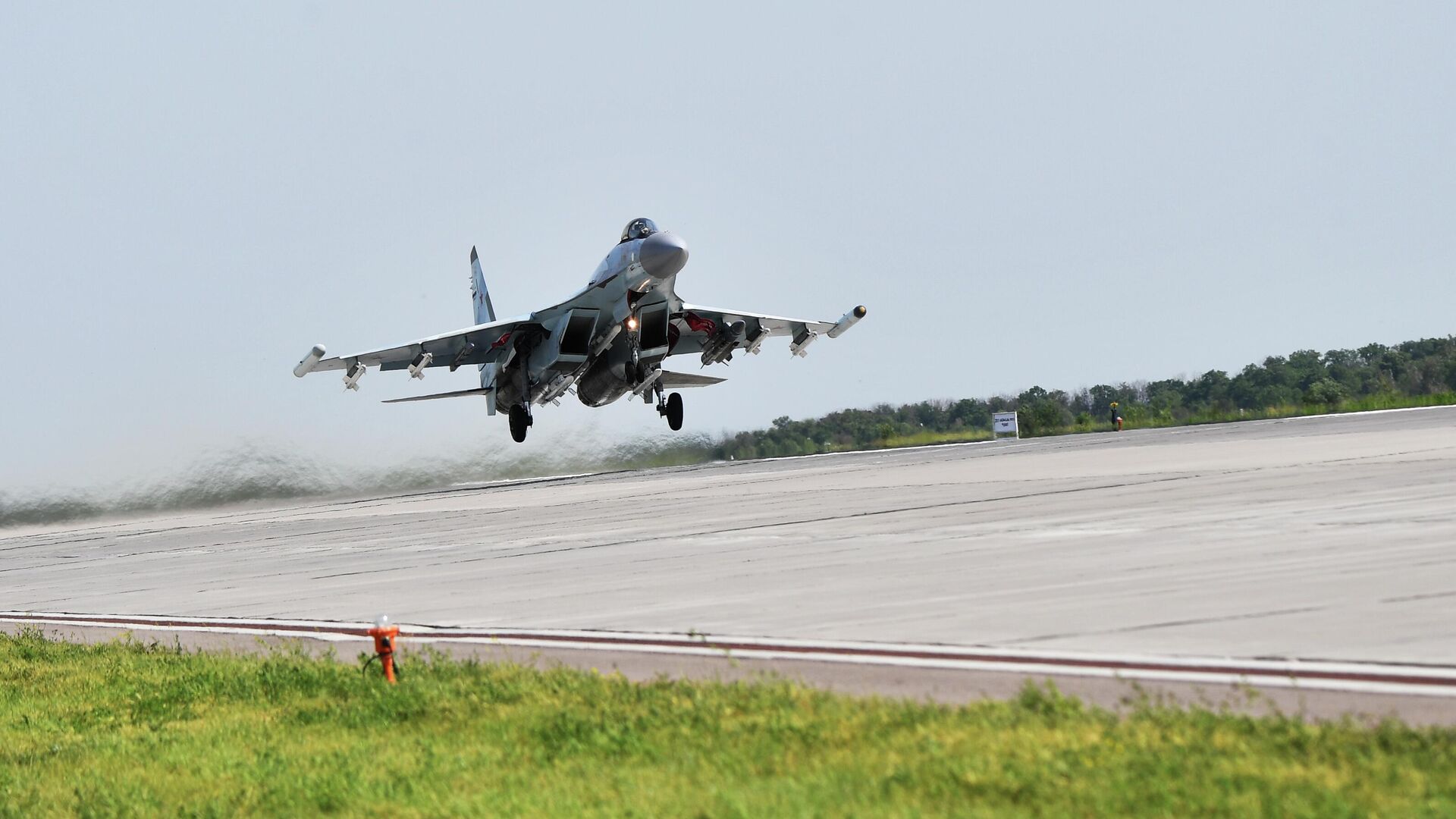 Многоцелевой истребитель Су-35 ВКС России, задействованный в специальной военной операции - РИА Новости, 1920, 04.07.2022