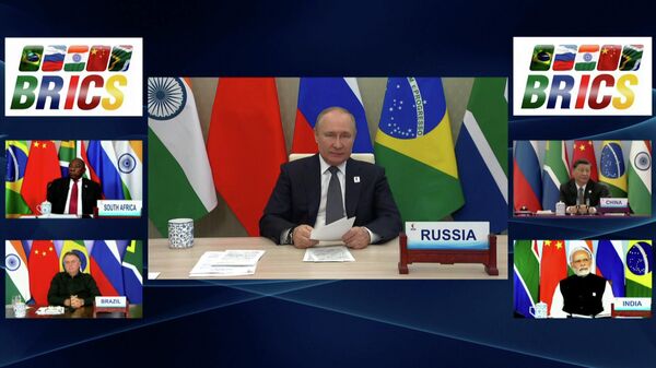 Путин: Россия готова и далее развивать тесное партнерство с участниками БРИКС