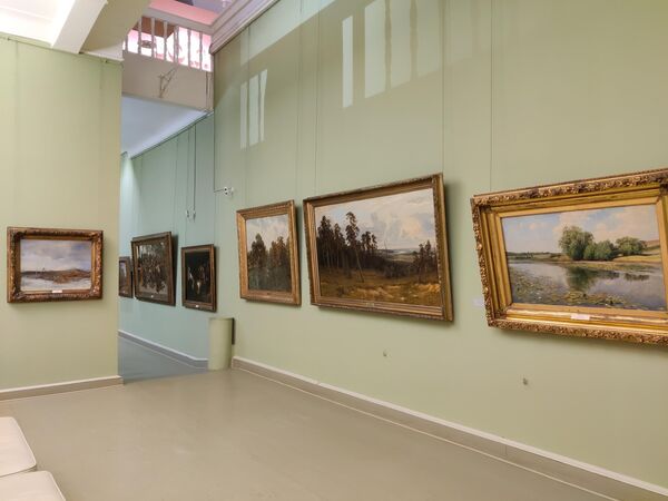 В пермской картинной галерее В пермской картинной галерее