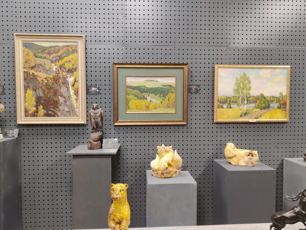 Экспонаты в частной галерее Пермский период Экспонаты в частной галерее Пермский период