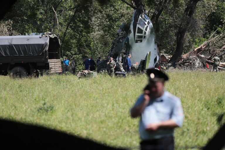 Место крушения военно-транспортного самолета Ил-76 в Рязанской области