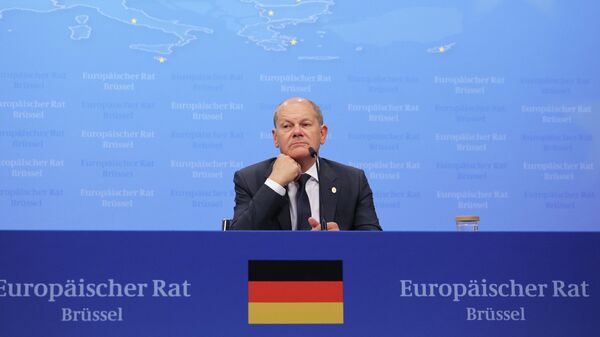 Канцлер ФРГ Олаф Шольц на пресс-конференции в рамках саммита ЕС в Брюсселе