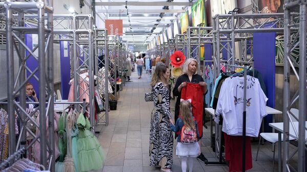 Маркет одежды от российских дизайнеров в рамках Московской недели моды