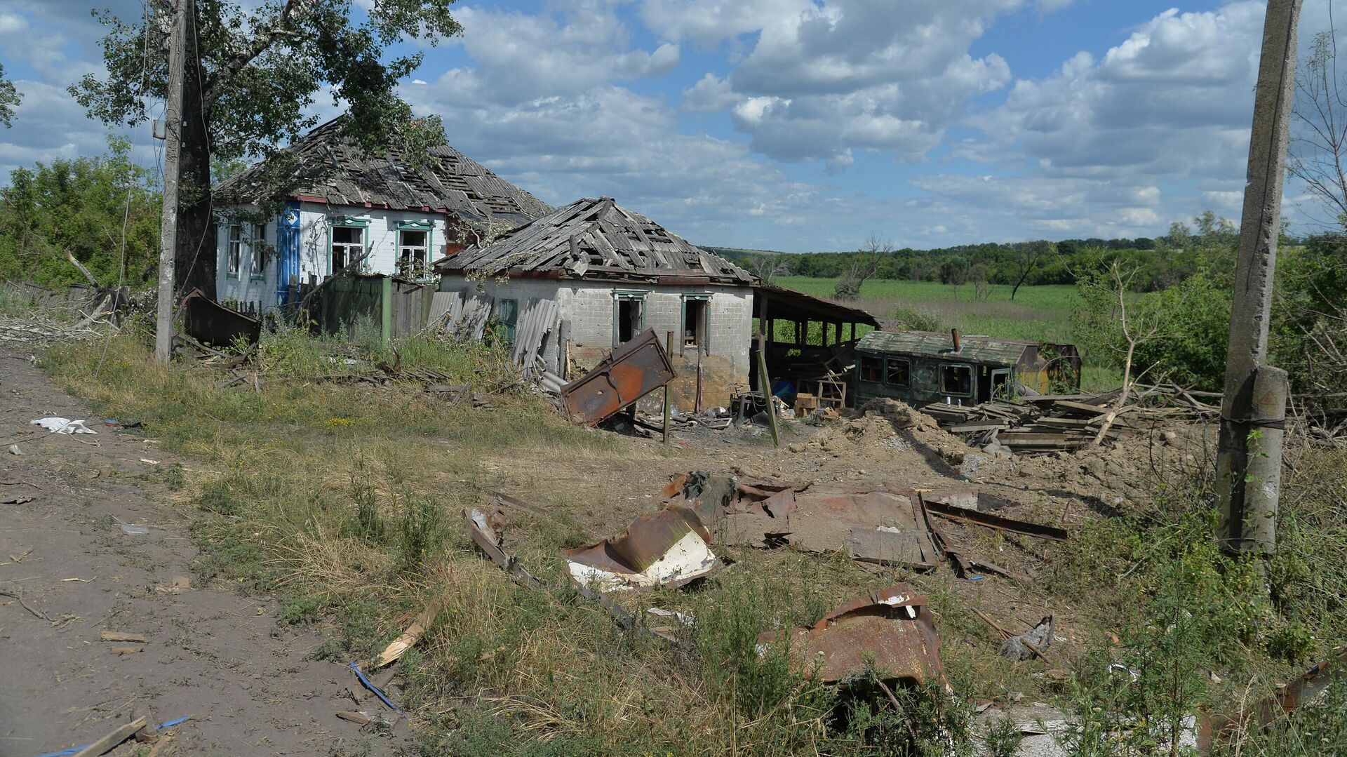 В ЛНР мужчина подорвался на неизвестном устройстве - РИА Новости, 09.05.2023