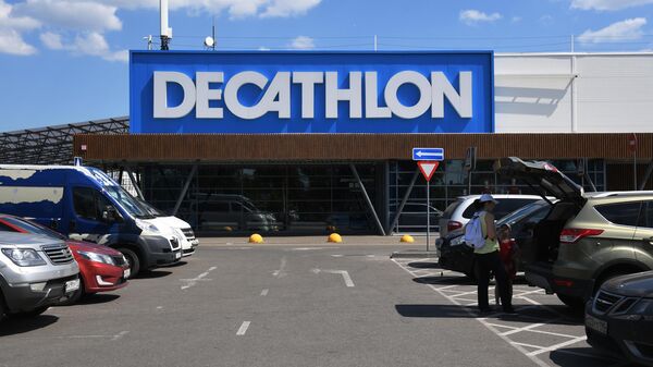 В Минпромторге опровергли сообщения об уходе сети Decathlon из России
