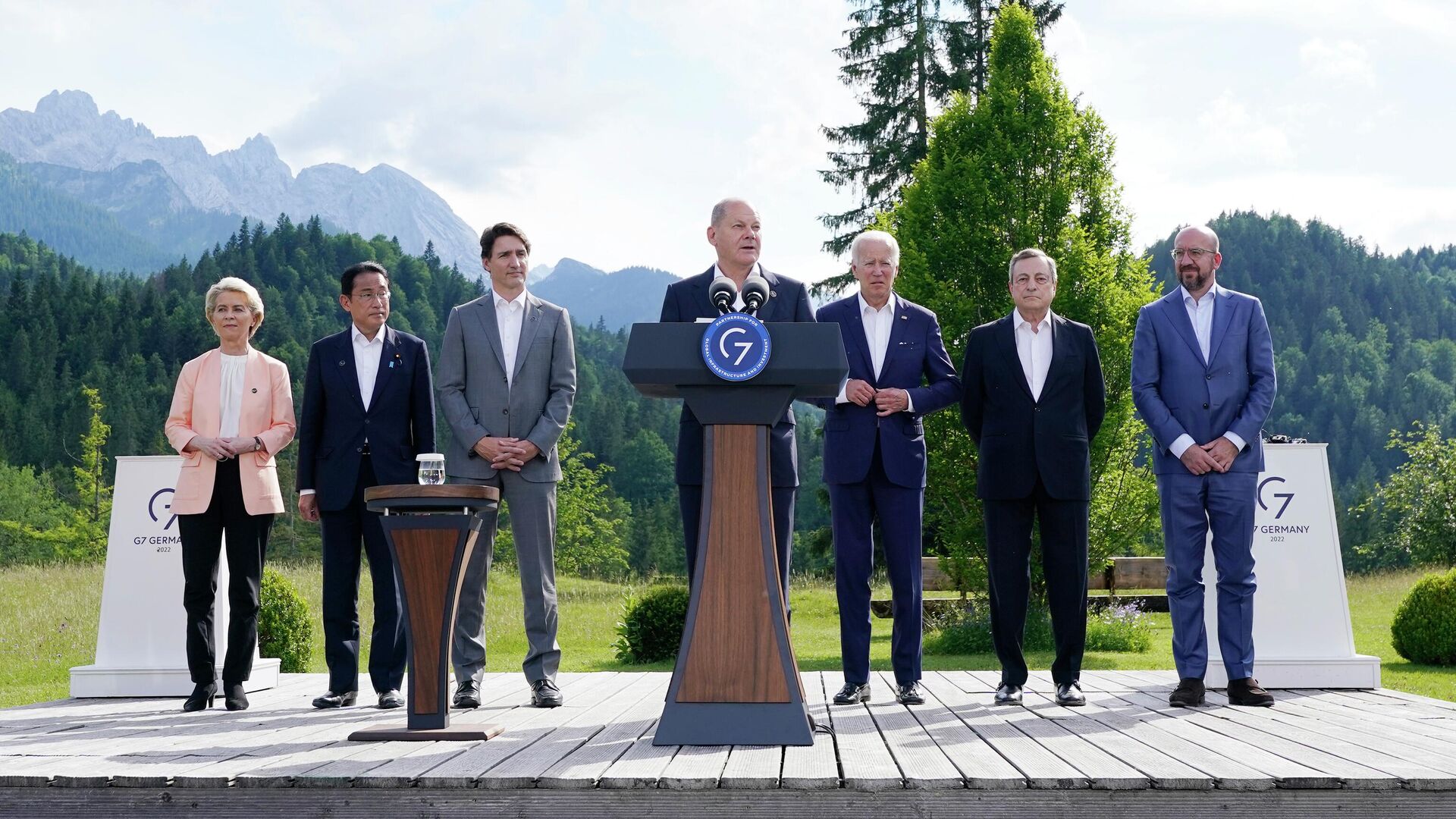 Лидеры Большой семерки на саммите G7 в Германии - РИА Новости, 1920, 28.06.2022