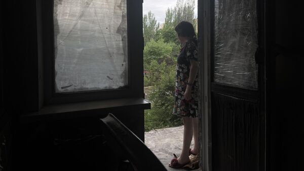 Анна на балконе своей квартиры