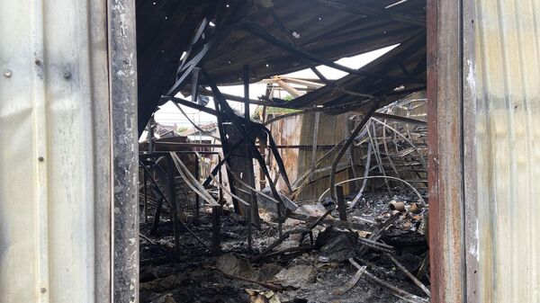 Сгоревший павильон на рынке в Буденновском районе
