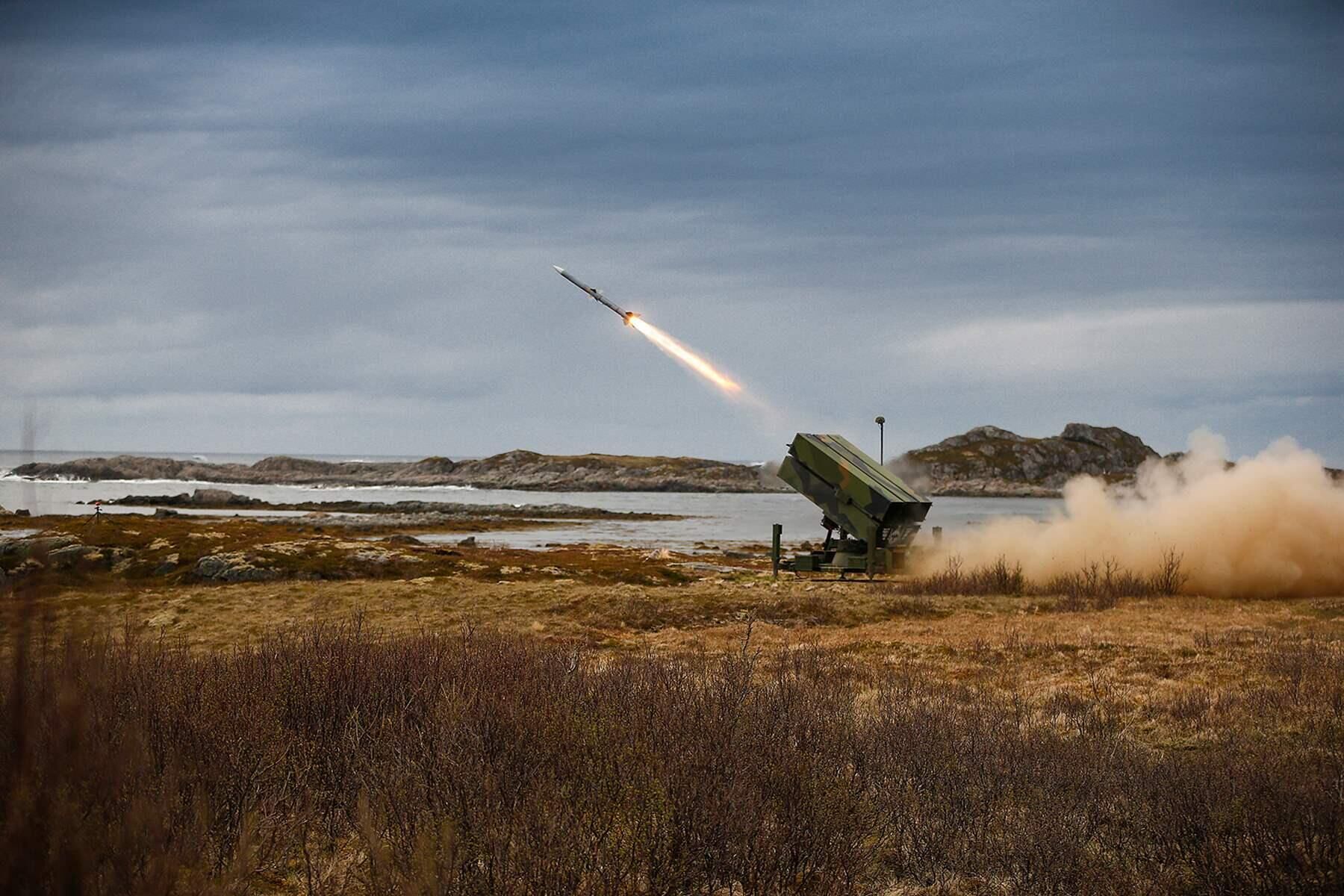 Передвижной норвежский зенитный ракетный комплекс NASAMS - РИА Новости, 1920, 07.10.2022