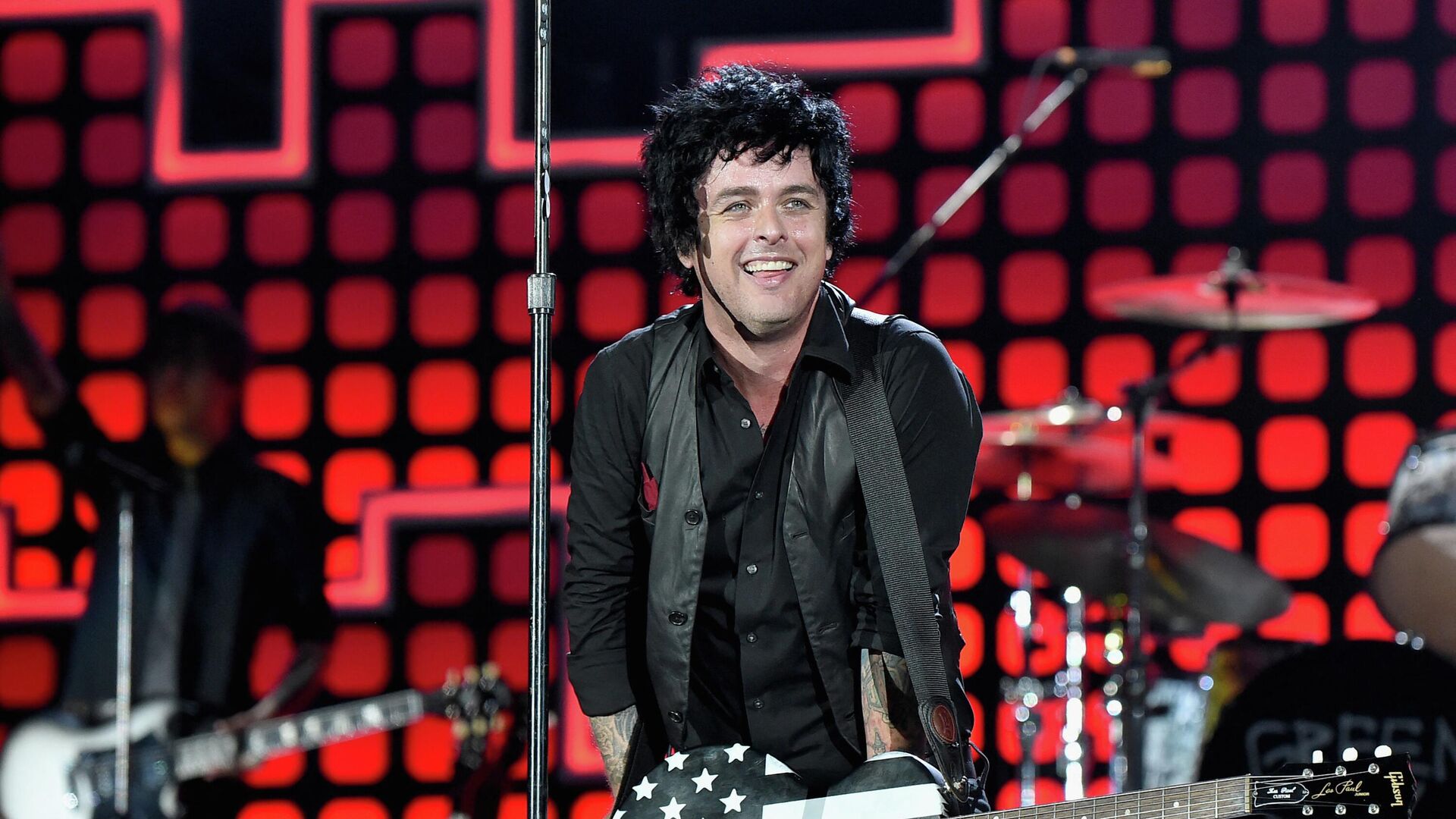 Музыкант Билли Джо Армстронг из группы Green Day - РИА Новости, 1920, 27.06.2022